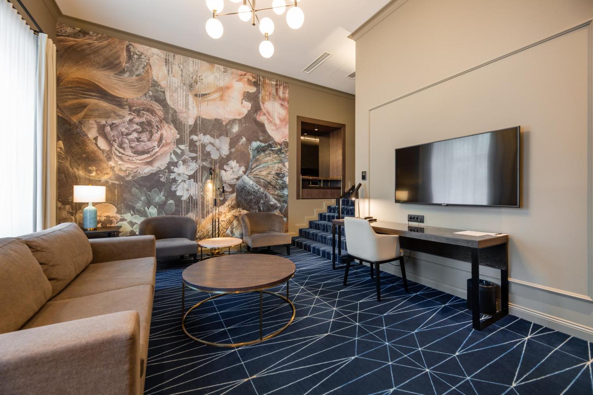 L'embitu Superior Hotel 4*