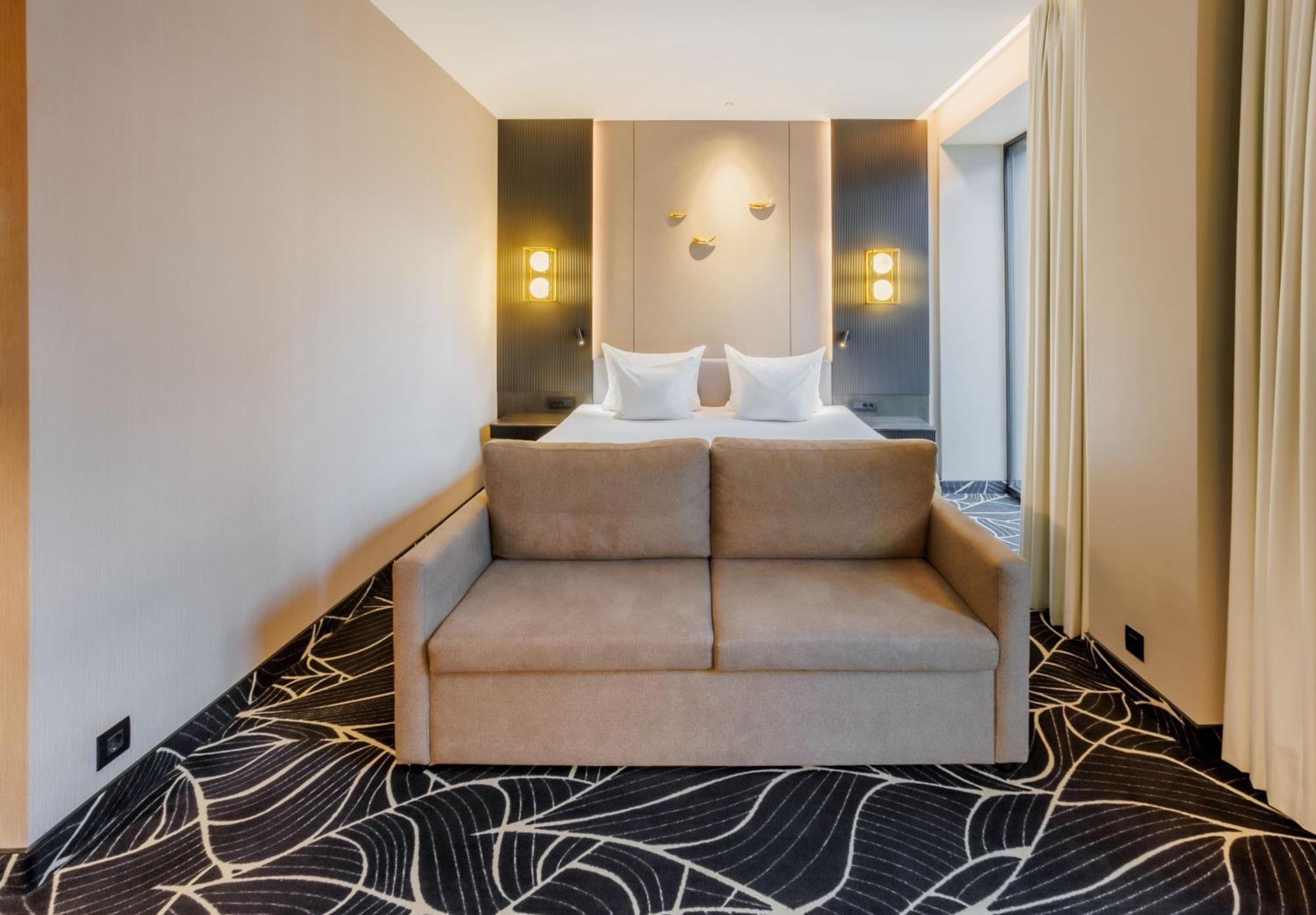 Movenpick 4*