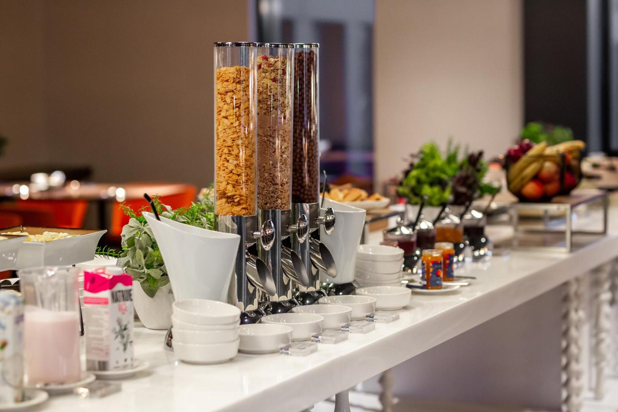 Отель Movenpick 4*