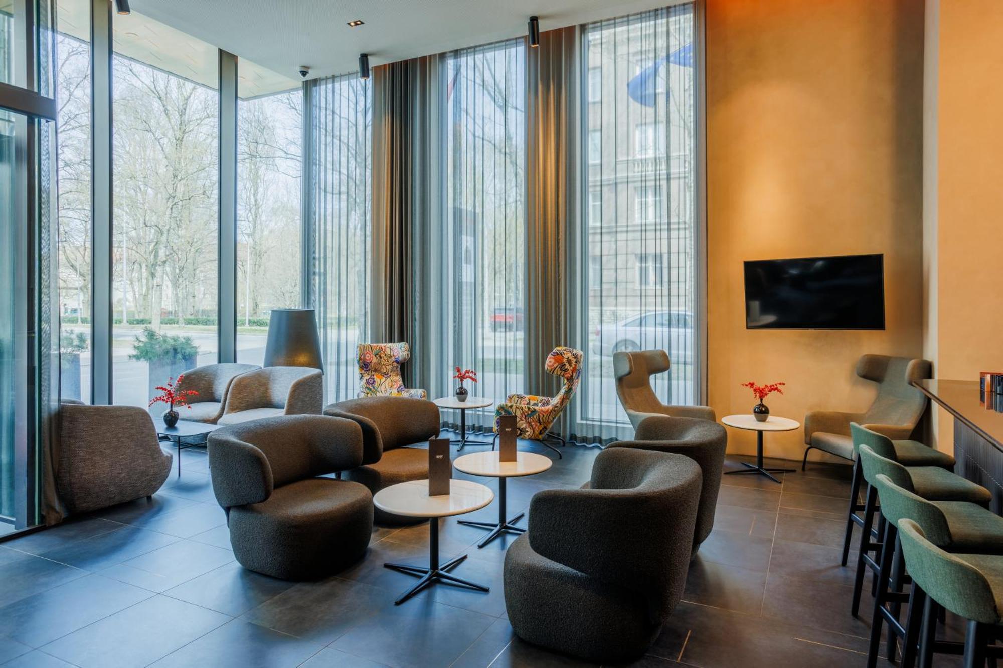 Отель Movenpick 4*